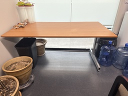 [#E2-46] desk