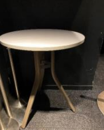 [#C2-24] White Round Table