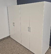 [#D21-30] Coat closet