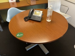 [#C9-15] Round table w/ X base