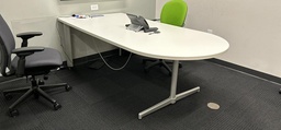 [#C4-9] Bullet/Huddle Table