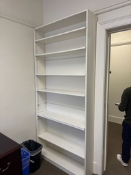 [#D4-22] Wooden bookshelf