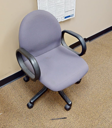 [#B13-7] Purple task chair with arms