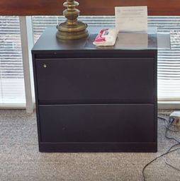 [#D6-32] 2D lateral file cabinet