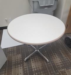 [#C4-103] Round table