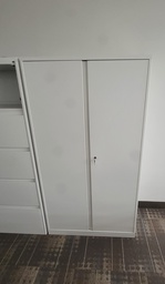 [#D22-137] 2 doors white cabinet