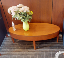 [#C3-9] Oval coffee table, wood
