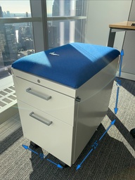 [#D16-29] Metal Rolling Pedestal with Blue Cushion (23X23X18)