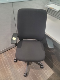 [#B13-543] Black office chair 