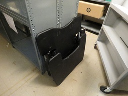 [#C11-90] Desktop risers