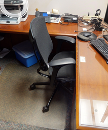 [#B13-30] Mesh Black Task Chair