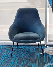 [#B12-3] Blue lounge chair