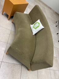 [#B6-10] Green couch (fair condition)