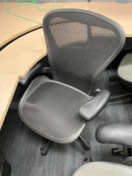 [#B13-12] Aeron Chair