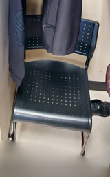 [#B8-6] Blk side chair no arms