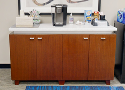 [#D5-17] 4 door coffee credenza