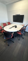 [#C5-18] Huddle table