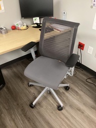 [#B13-48] Think Chair