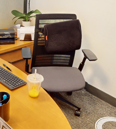 [#B13-3] Task chair with arms