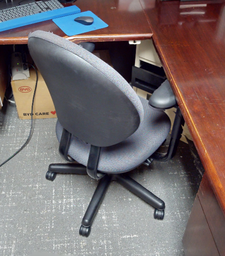 [#B13-5] Task chair with arms