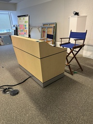 [#C9-37] Podium Desks