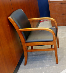 [#B9-5] Black guest chair