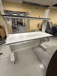 [#E2-248] WORKBENCH ON CASTERS