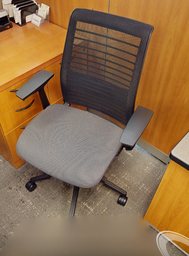 [#B13-2] Task chair with ams