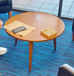 [#C3-12] Round coffee table