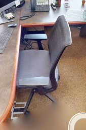 [#B13-3] Task chair with arms