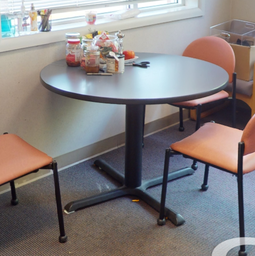 [#C4-11] Round meeting table