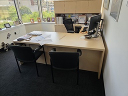 [#E6-23] Blond Desk