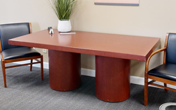 [#C5-10] Small conference table, round legs