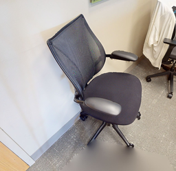 [#B13-4] Task Chair