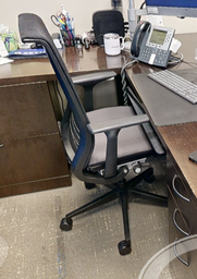 [#B13-2] Task Chair With Arms