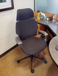 [#B13-9] Task Chair