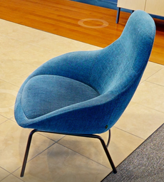 [#B12-4] Blue lounge Chair