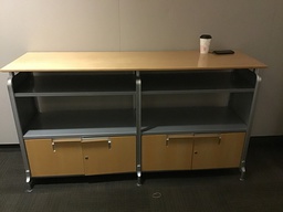 [#D20-1371] L22" W70" H39" Metal cabinet Maple top/silver frame