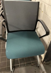 [#B4-1] Folding Chair with Wheels