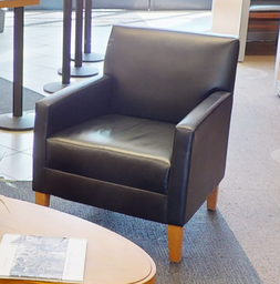 [#B12-8] Black Lounge chair