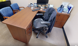 [#E6-2] L-shaped desk