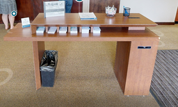 [#C12-15] Cheque desk