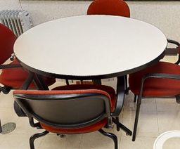 [#C4] Round Break Table