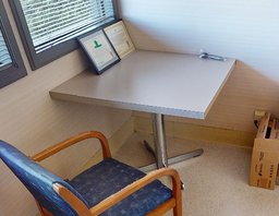 [#C4-8] Communal table