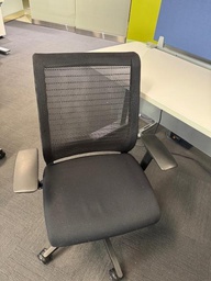 [#B13-41] BLACK STEELCASE THINK CHAIR