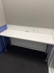 [#C12-60] 64" STRAIGHT TABLE