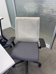 [#B13-113] THINK CHAIRS