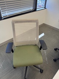 [#B13-114] GREEN THINK CHAIR