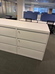 [#D8-127] 3 DRAWER FILE W/ 3'x3' SHARED TOP