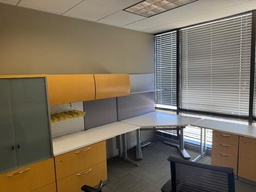 [#E8-156] 9'x9' RIGHT STEELCASE U DESK W/ CABINET AND OVERHEAD